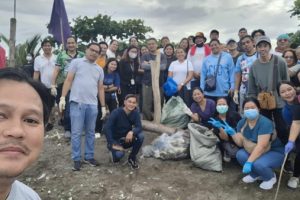 University_Community_Champions_Climate_Action_at_the_40th_International_Coastal_CleanUp(1)